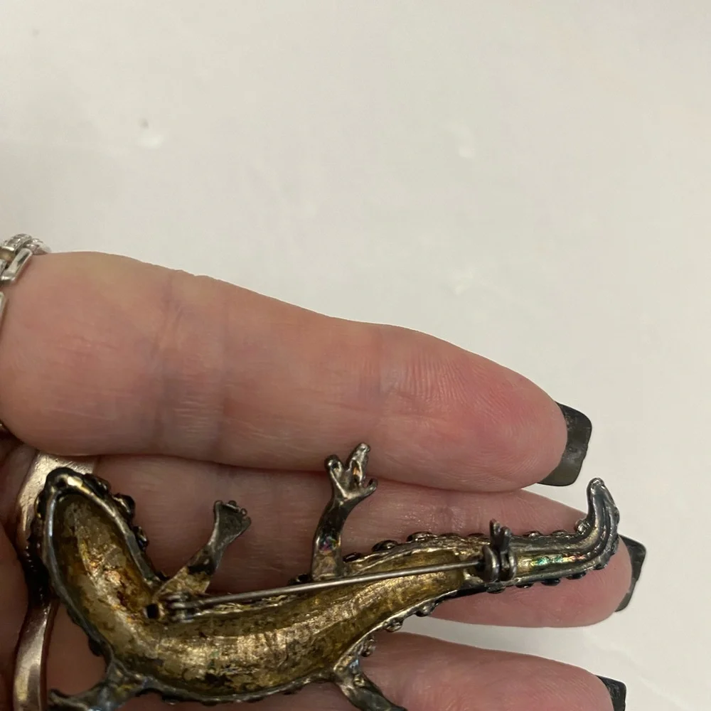💍💎 SALE Decorative Gecko/ Lizard Brooch with rhinestone eyes and Gold Accents